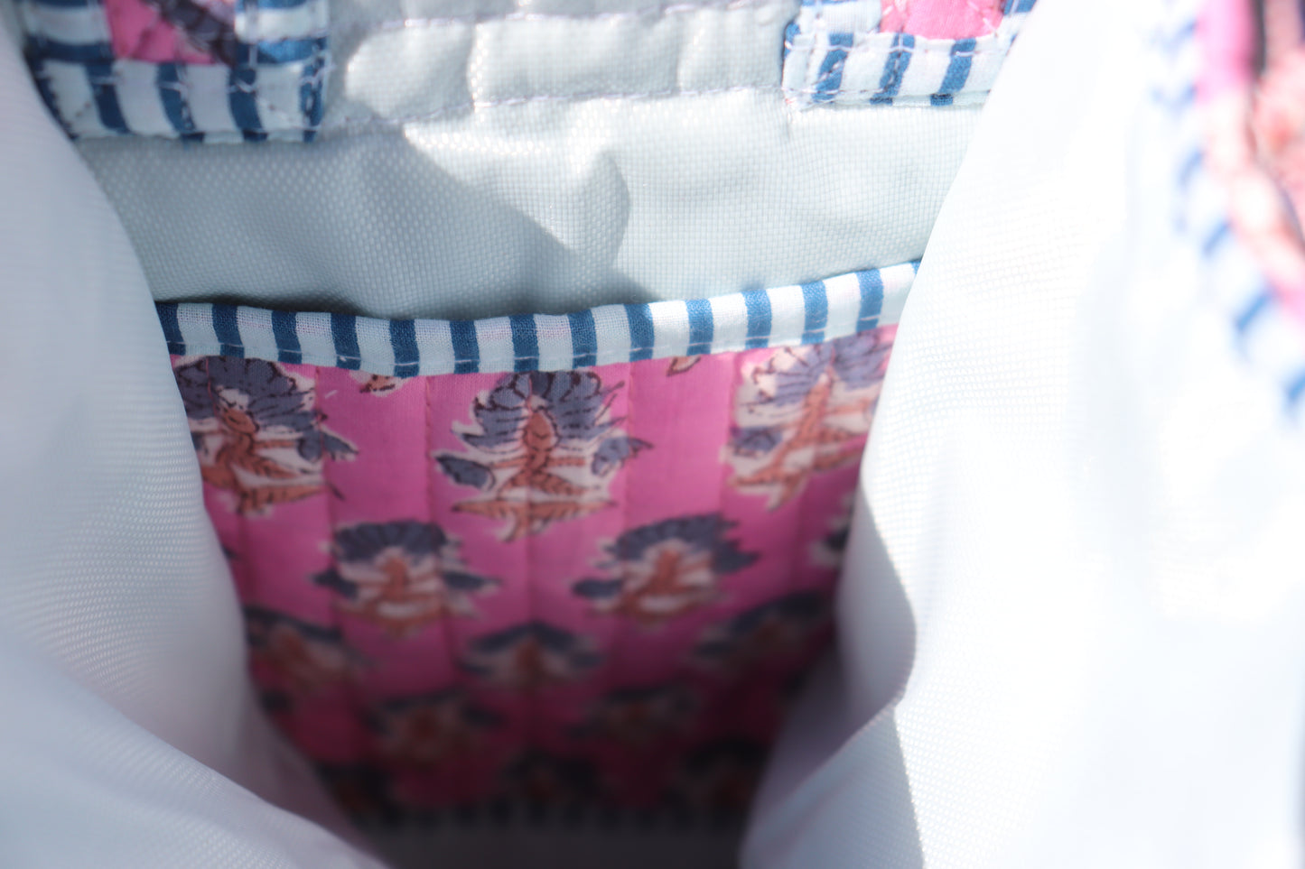 Pink Bloom Quilted Wine Tote Bag – Block Print Bottle Carrier, Reusable Cotton Hostess Gift