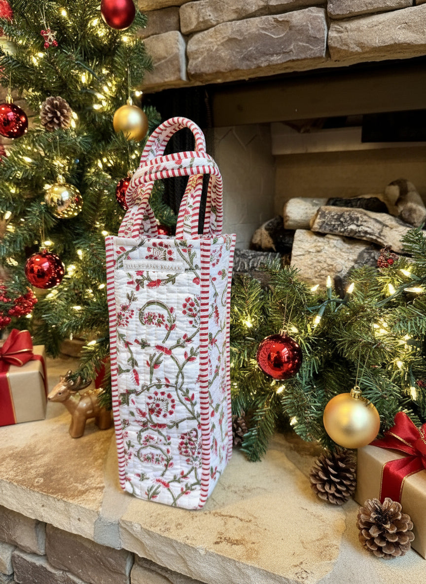 Quilted Holiday Wine Bag | Reusable Hostess Gift Bag | Christmas Bottle Tote | Handmade