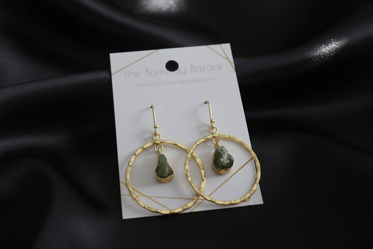 Hammered Gold Hoop Earrings • Raw Green Stone Dangle Earrings • Minimalist Chic Jewelry • Lightweight Everyday Earrings • Gift for Her